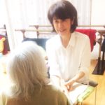 不思議！手から何か出ているんですか？