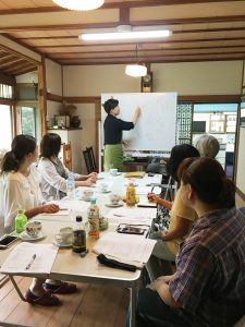 幸せホルモン・セロトニンを活性するハンドマッサージ体験レッスン盛り上がりました！