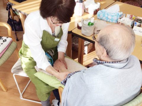 タッチケアで認知症予防！高齢者ボランティア＠茅ヶ崎