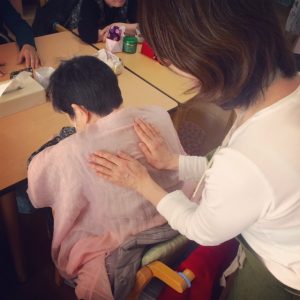タッチケアで認知症予防！高齢者向けボランティア～ありがとうの循環